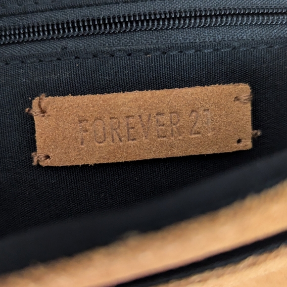 NWOT Forever 21 Suede Fringe Boho Crossbody Purse (Brown) - Picture 4 of 6